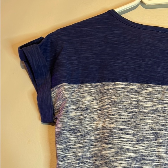 Gray and Blue Cap Sleeve Fitted Embellished Tee - Picture 13 of 13